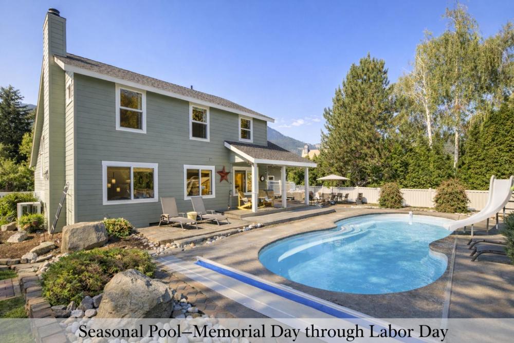 Four-Bedroom Vacation Home interior